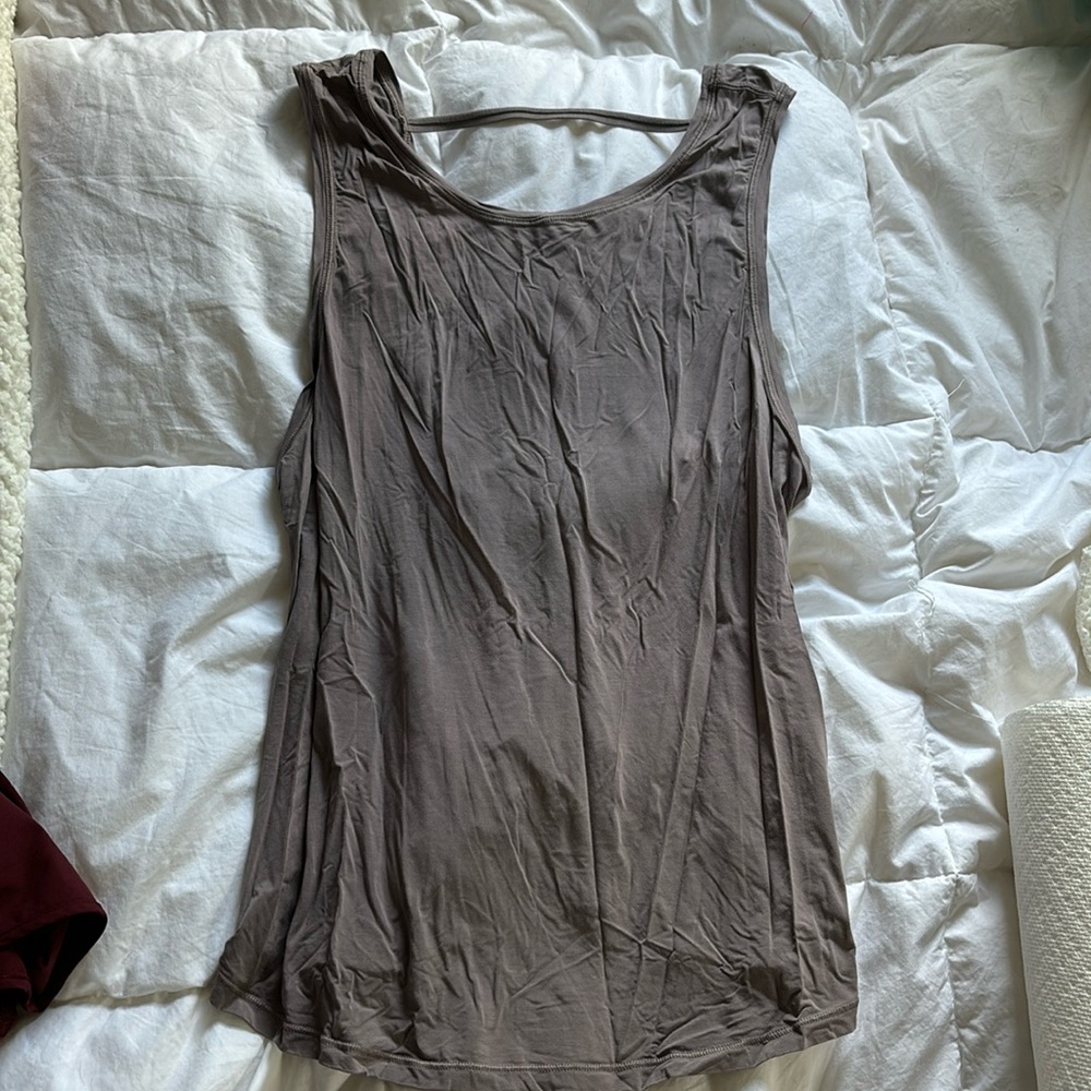 Lululemon tank